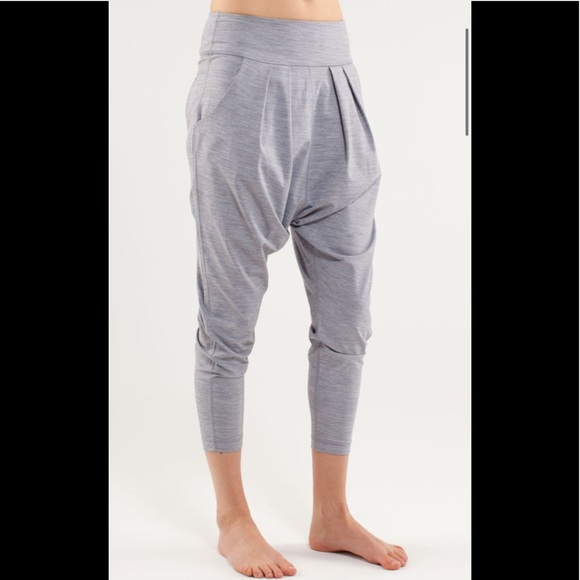 Lululemon Happy Hatha Crop Heathered Fossil/Fossil - Picture 2 of 8